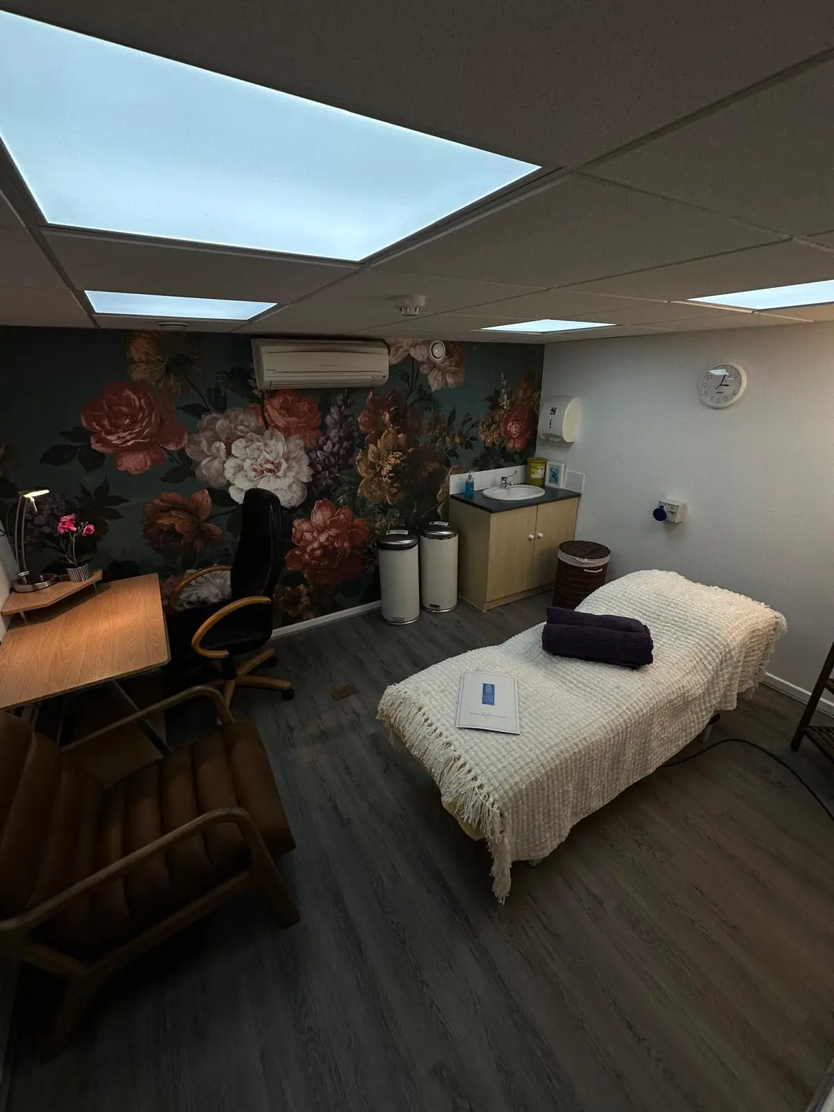 Holistic & Massage Room